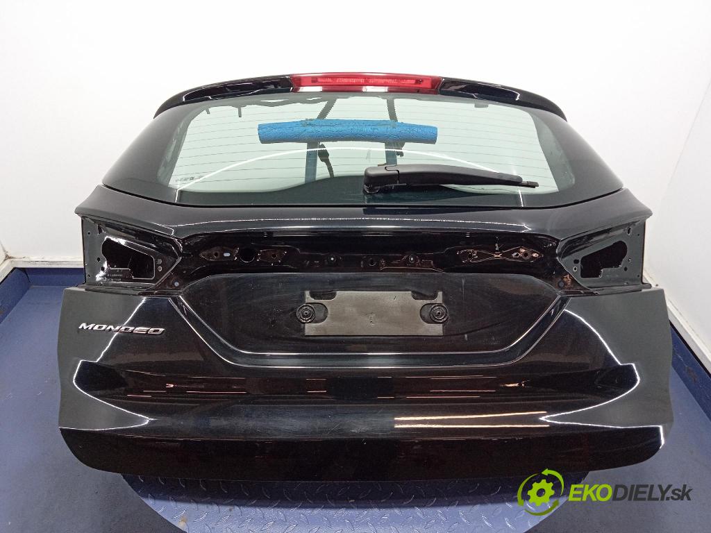 Ford Mondeo 2017 zadna dveře kufra: kufra: