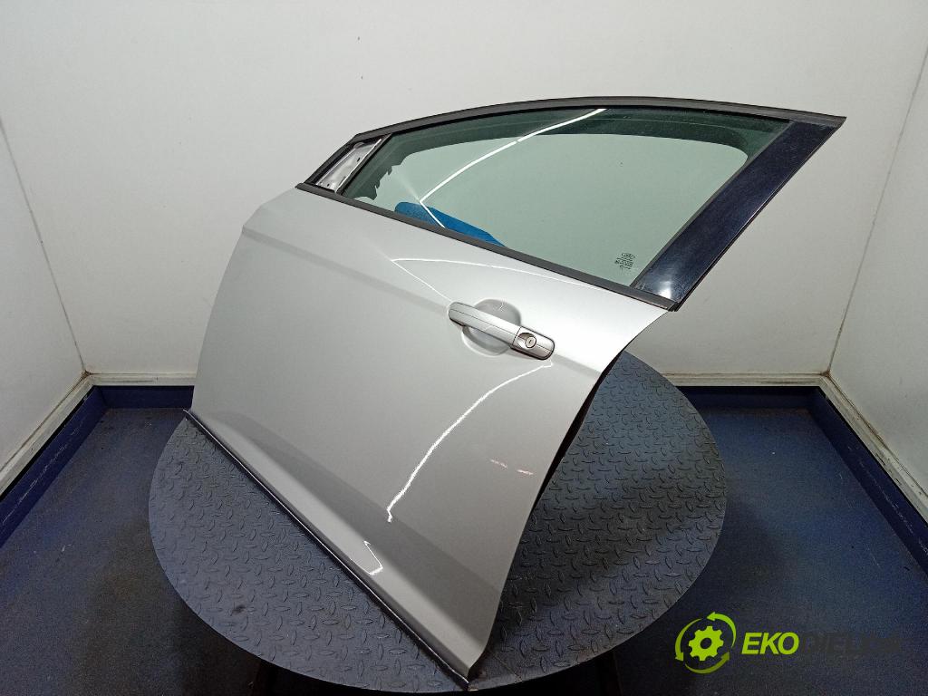 Ford Focus 2014 dvere Predné Vľavo: