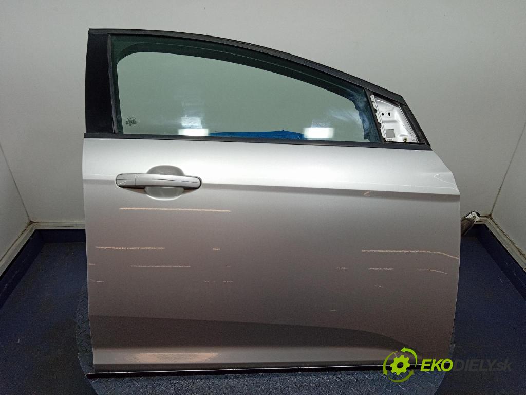 Ford Focus 2014 dvere Predné pravé