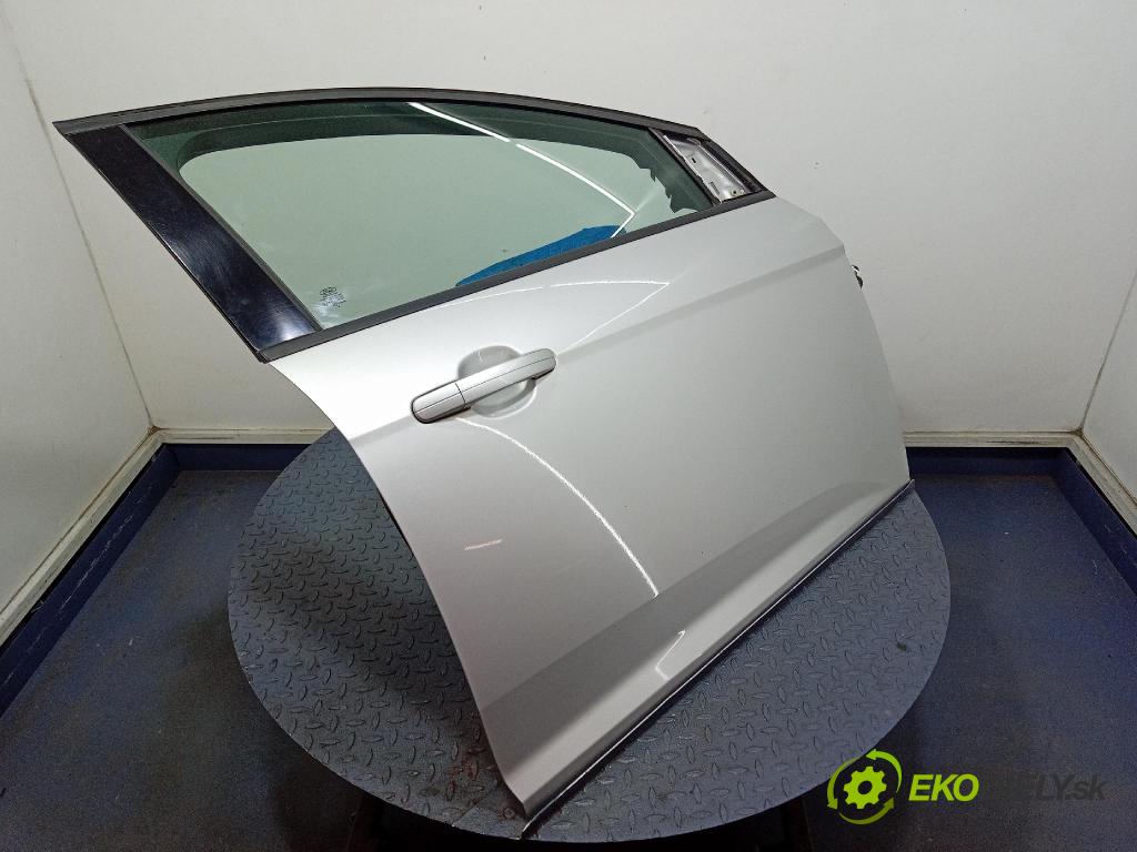 Ford Focus 2014 dvere Predné pravé