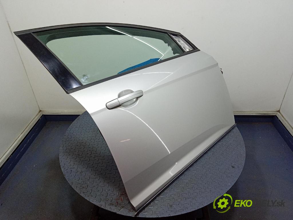 Ford Focus 2014 dvere Predné pravé
