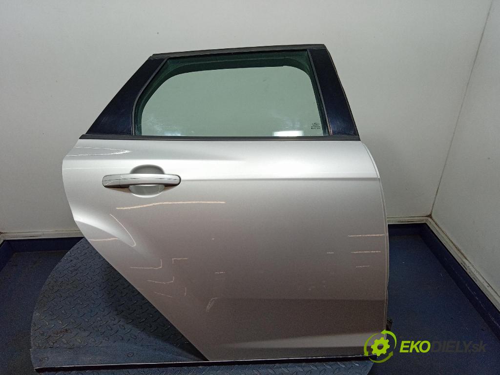Ford Focus 2014 dveře Zad: prave