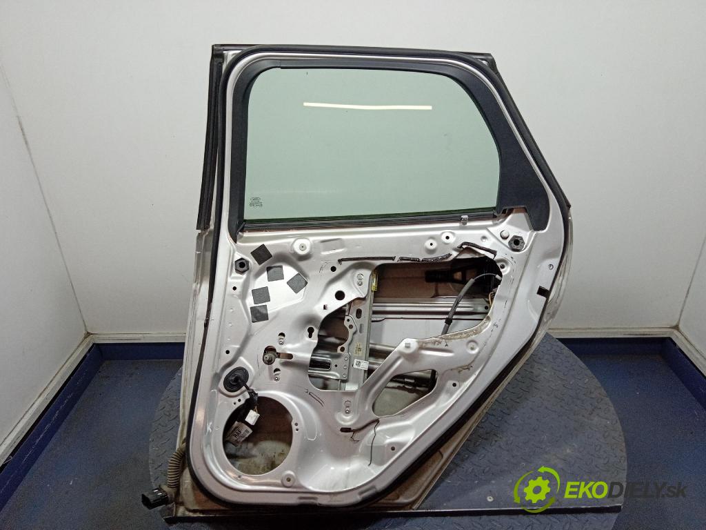 Ford Focus 2014 dveře Zad: prave 