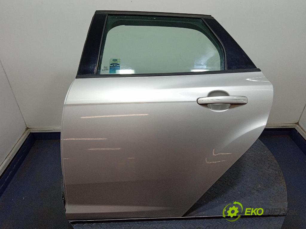 Ford Focus 2014 dvere zad Vľavo: