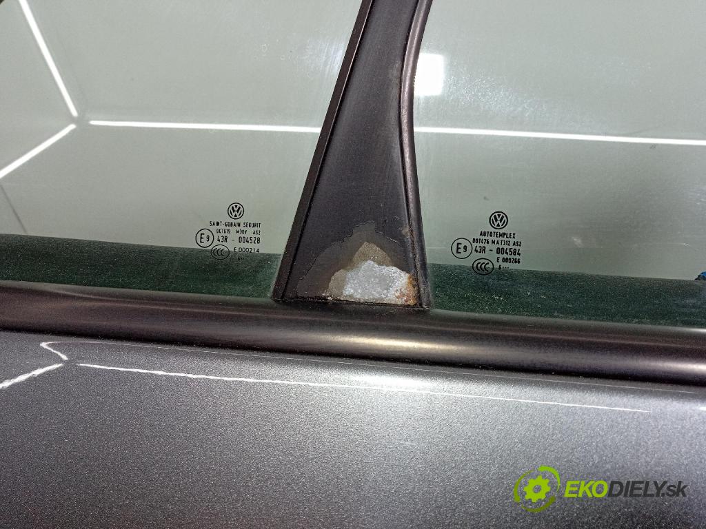 Vw Jetta 2006 dvere zad pravé