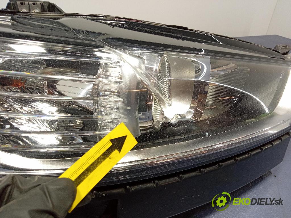Ford Mondeo 2017 Reflektor: v pravo: DS73-13W029-AG