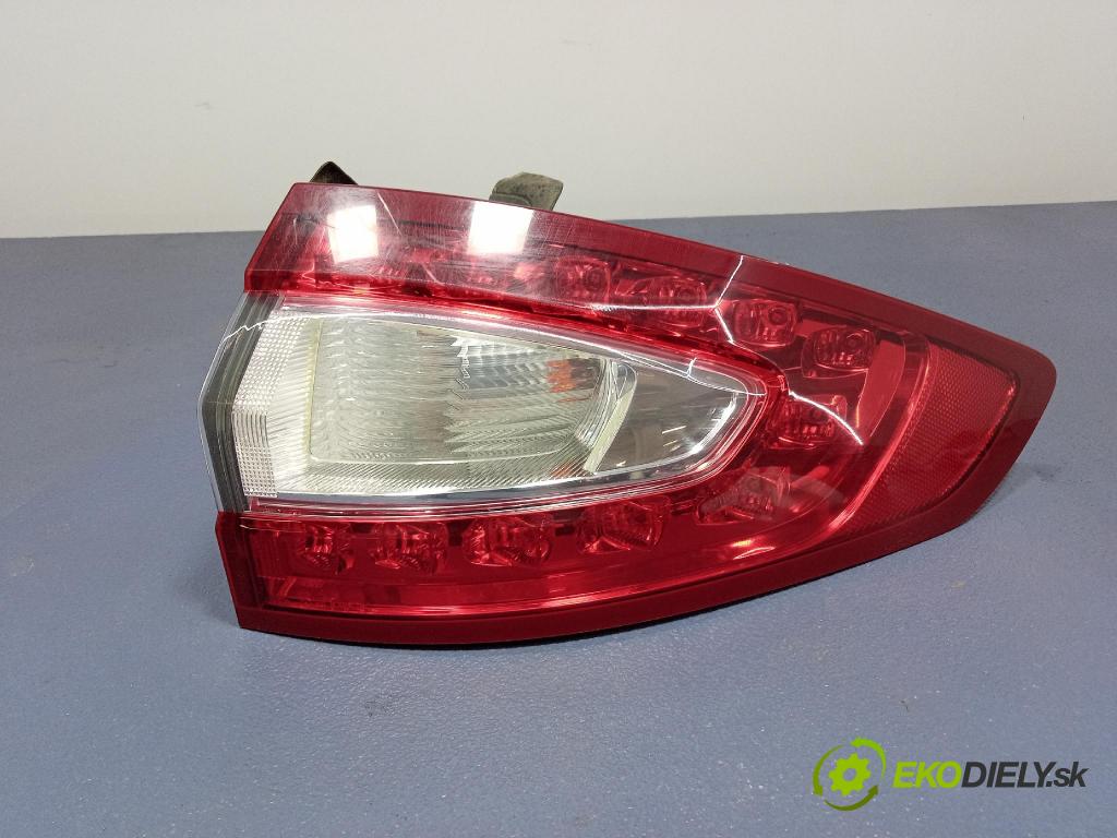 Ford Mondeo 2017 svetlo / reflektor zad Prava: Vonkajsia: DS73-13404-C