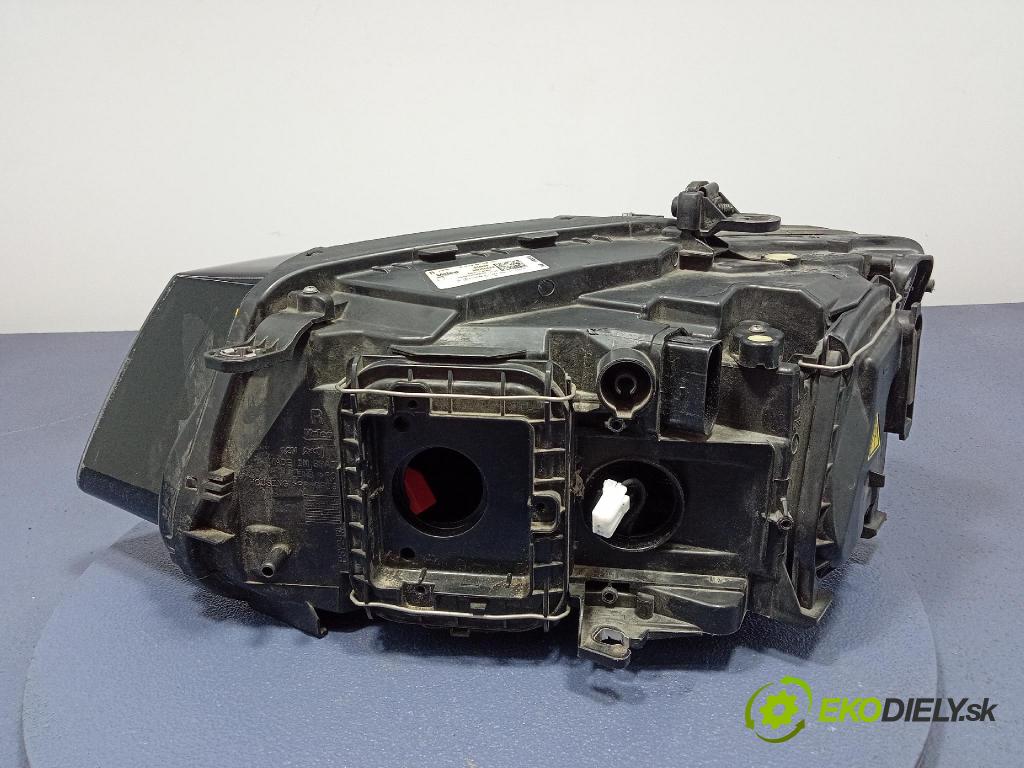 Audi Q5 0 Reflektor: v pravo: 90036429