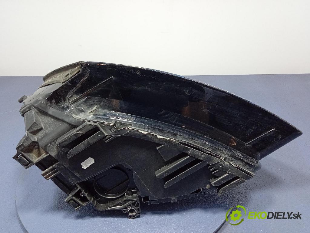 Audi Q5 0 světlo v pravo: 90036429