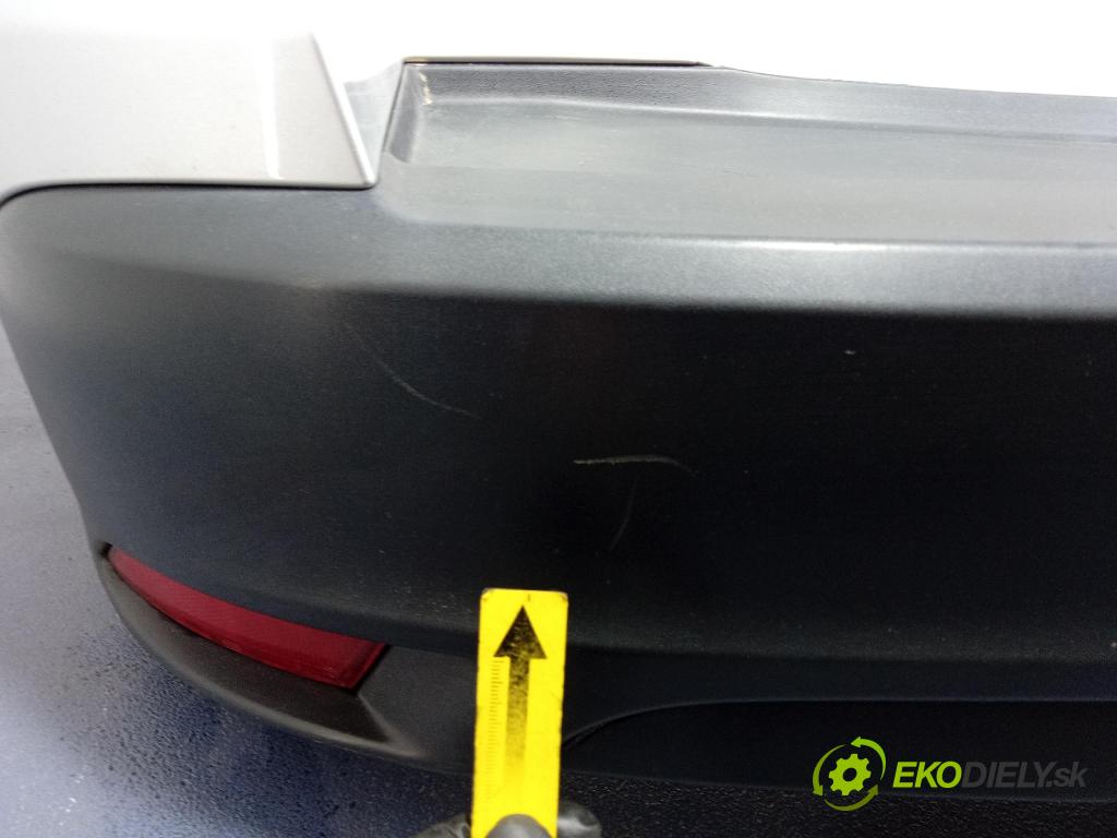 Ford Focus 2014 nárazník zad