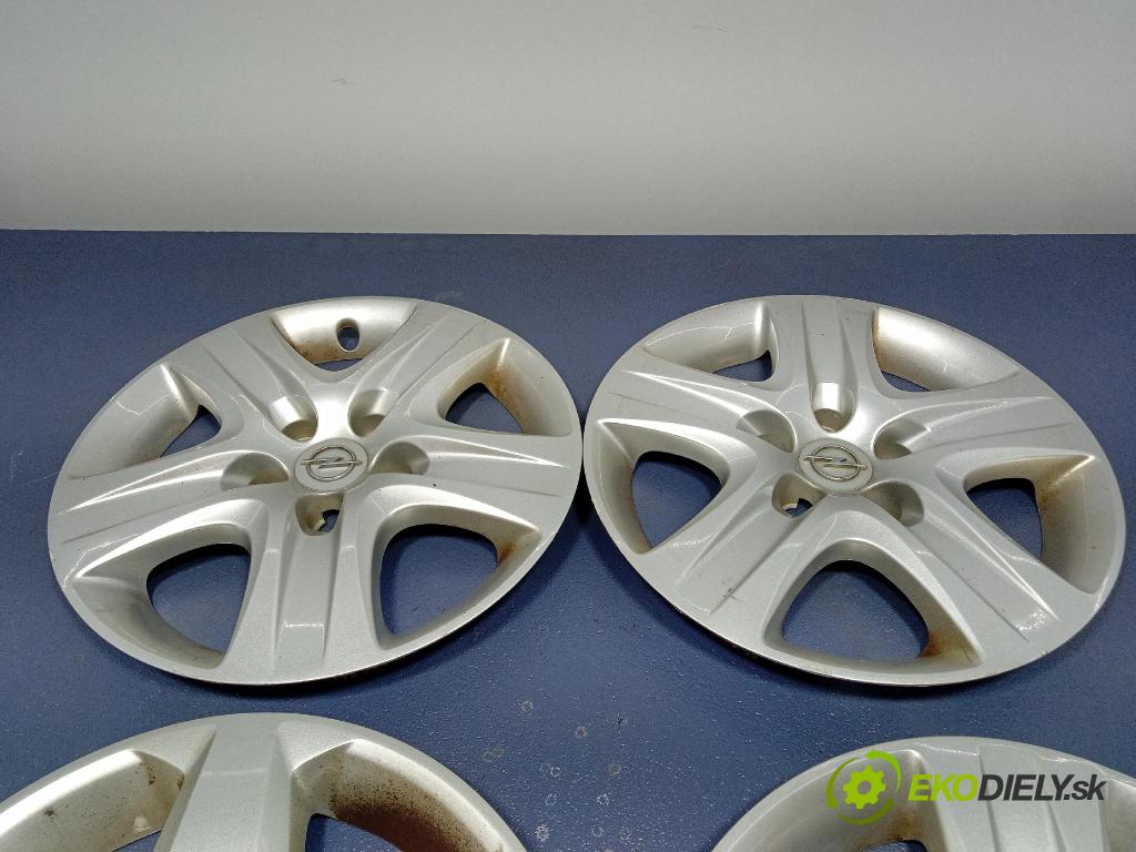 Opel Zafira 2009 puklica kola: 13282335