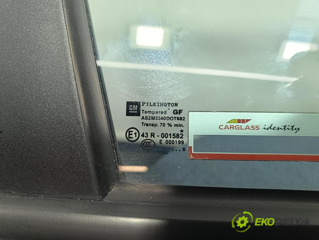Opel Zafira 2009 dvere Predné pravé