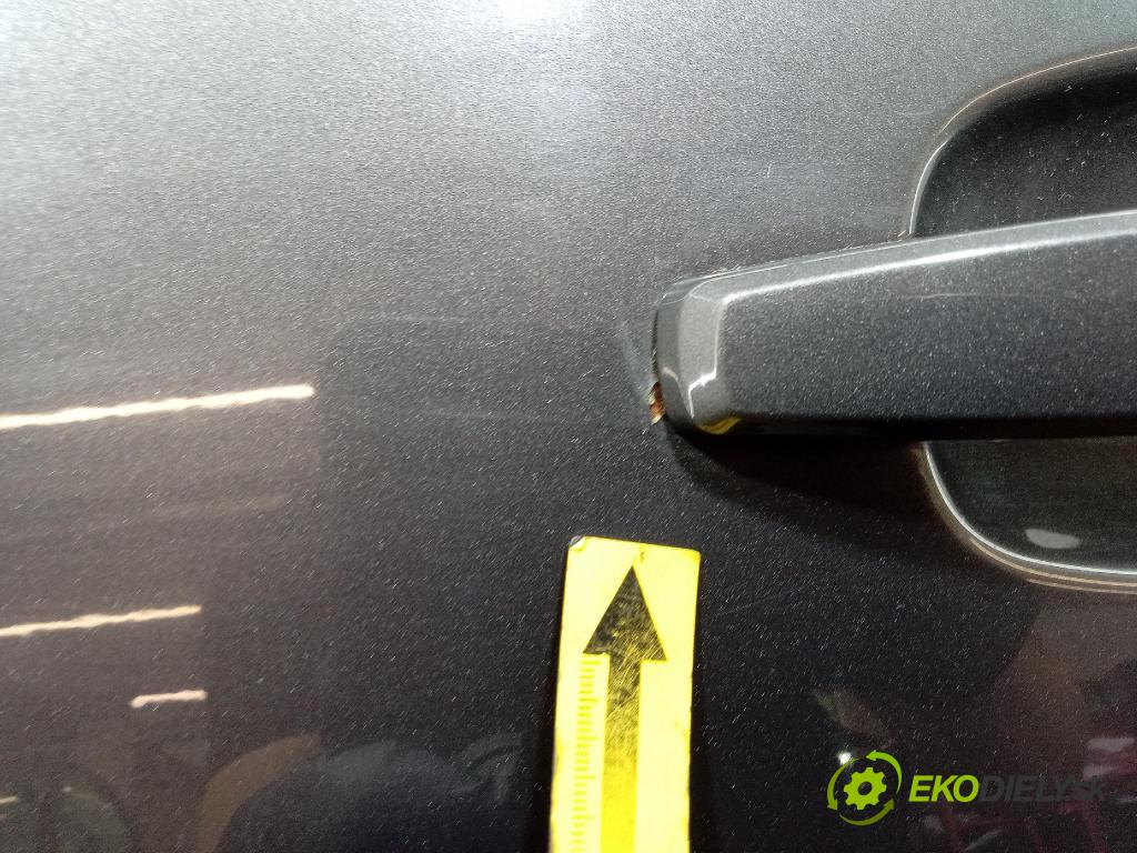 Opel Zafira 2009 dvere zad Vľavo:
