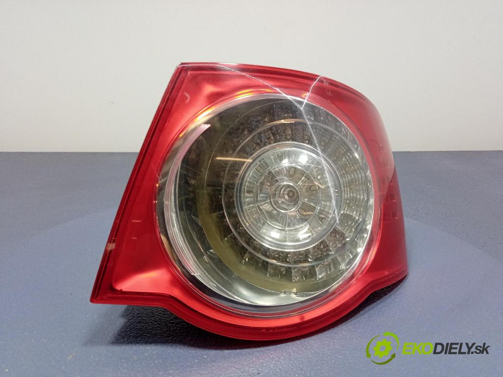 Vw Jetta 2006 svetlo / reflektor zad Prava: Vonkajsia: 1K5945096G
