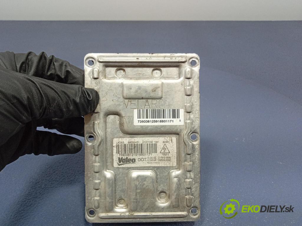 Citroen C8 2009 měnič 89030461