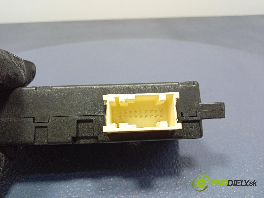 Citroen C8 2009 riadiaca jednotka 9666760080