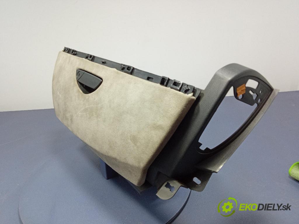 Citroen C8 2009 kastlík 148410407