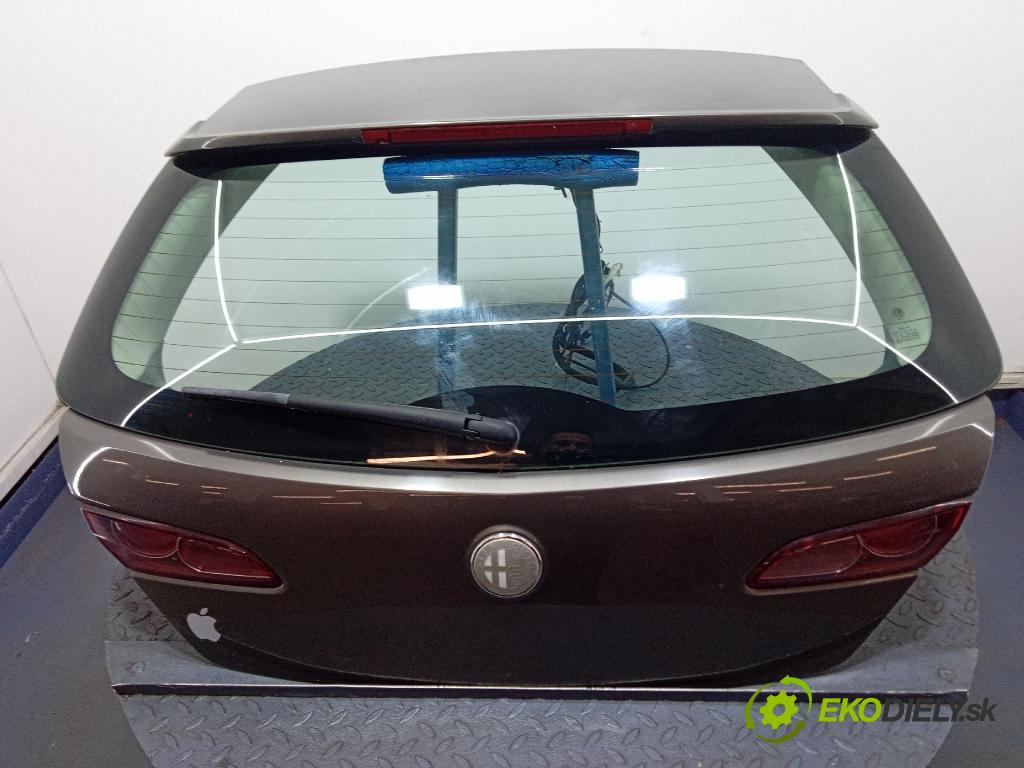 Alfa romeo 159 2007 zadna dveře kufra: kufra: