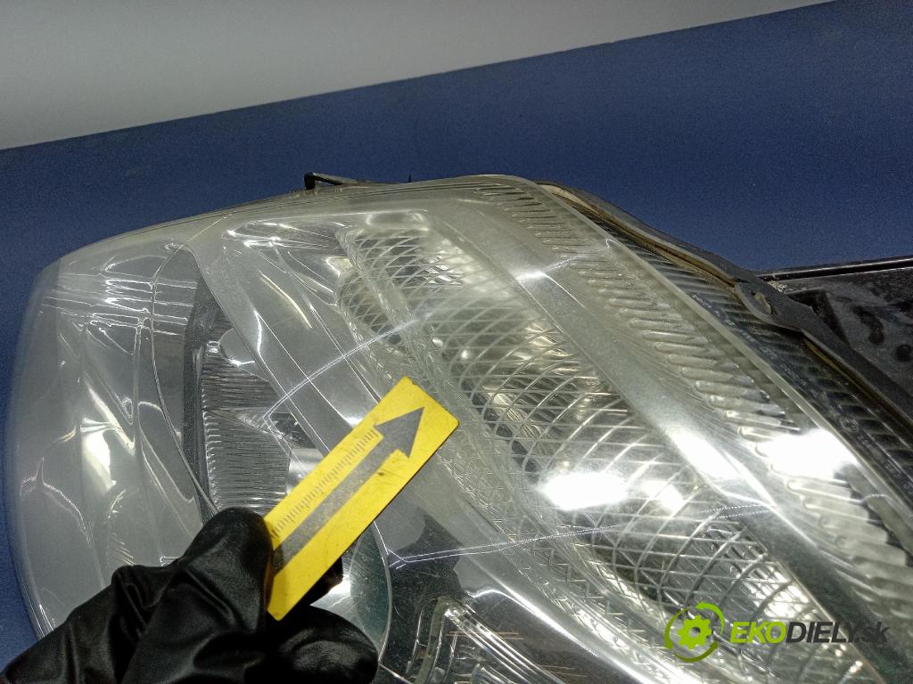 Citroen C8 2009 Reflektor: Vľavo: 89006373