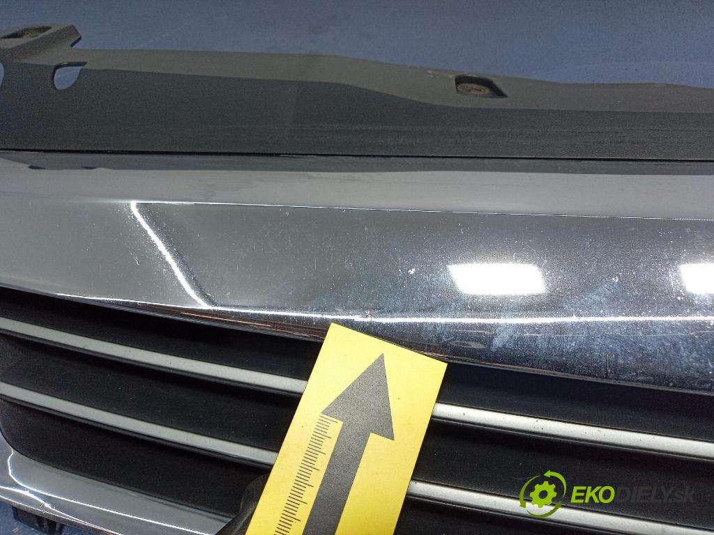 Opel Astra 2010 miežka / Gril: 13225775