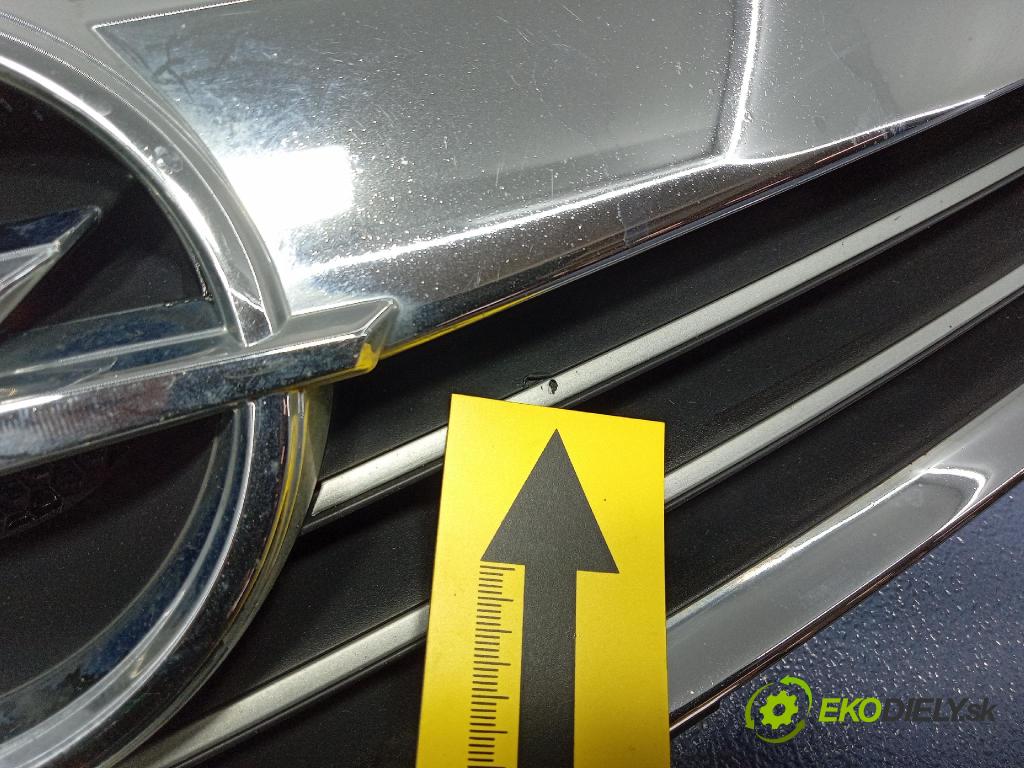 Opel Astra 2010 miežka / Gril: 13225775