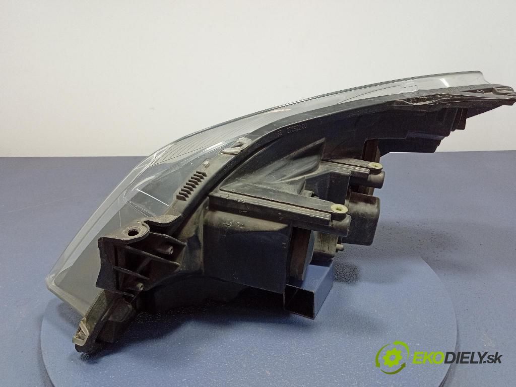 Opel Astra 2010 Reflektor: v pravo: 24451033
