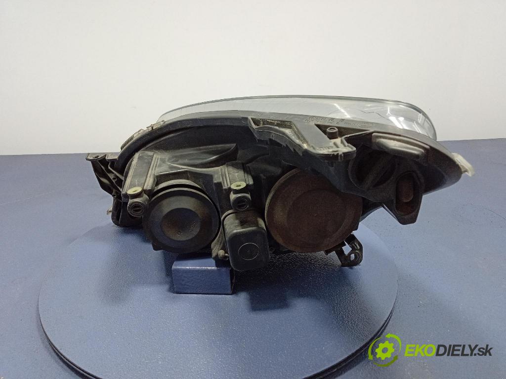 Opel Astra 2010 Reflektor: v pravo: 24451033