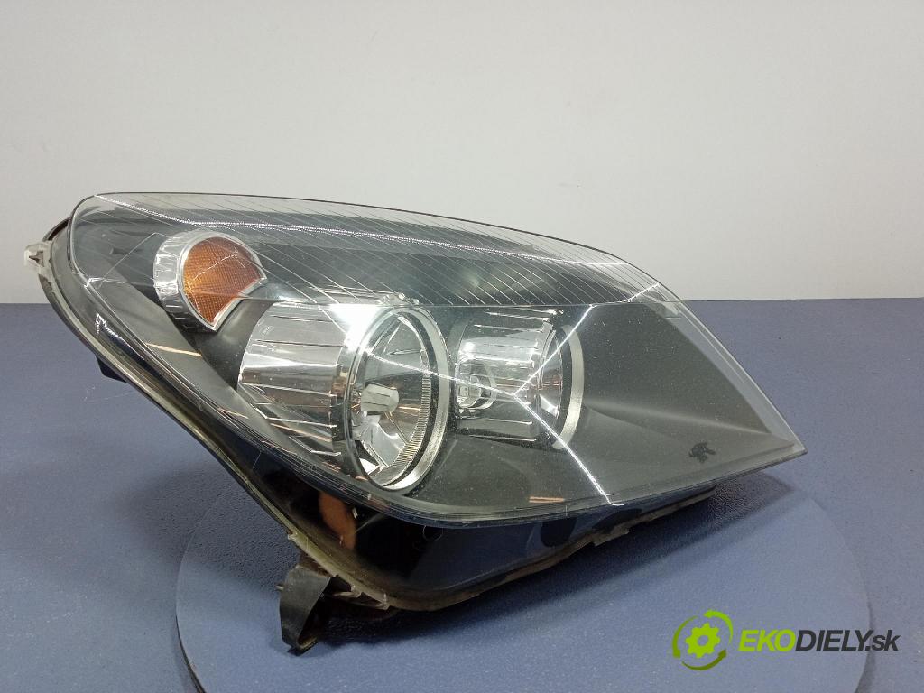 Opel Astra 2010 Reflektor: v pravo: 24451033