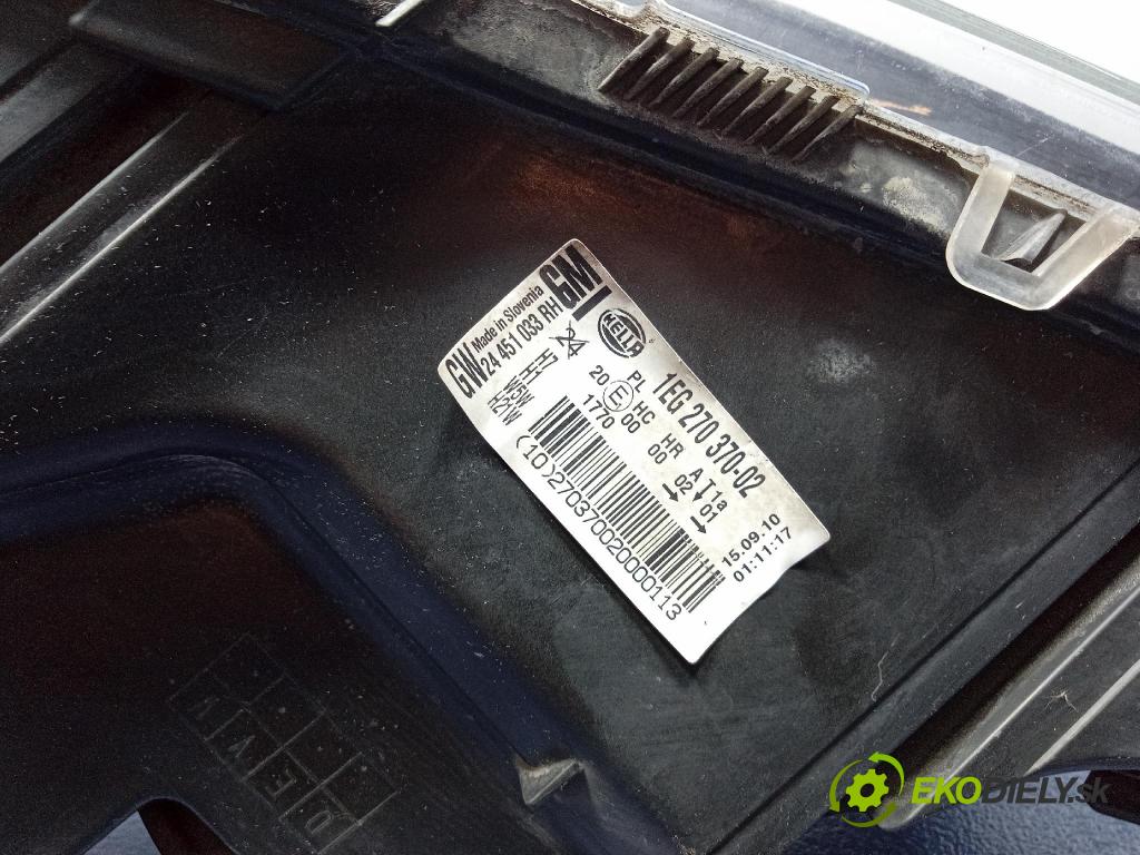 Opel Astra 2010 Reflektor: v pravo: 24451033