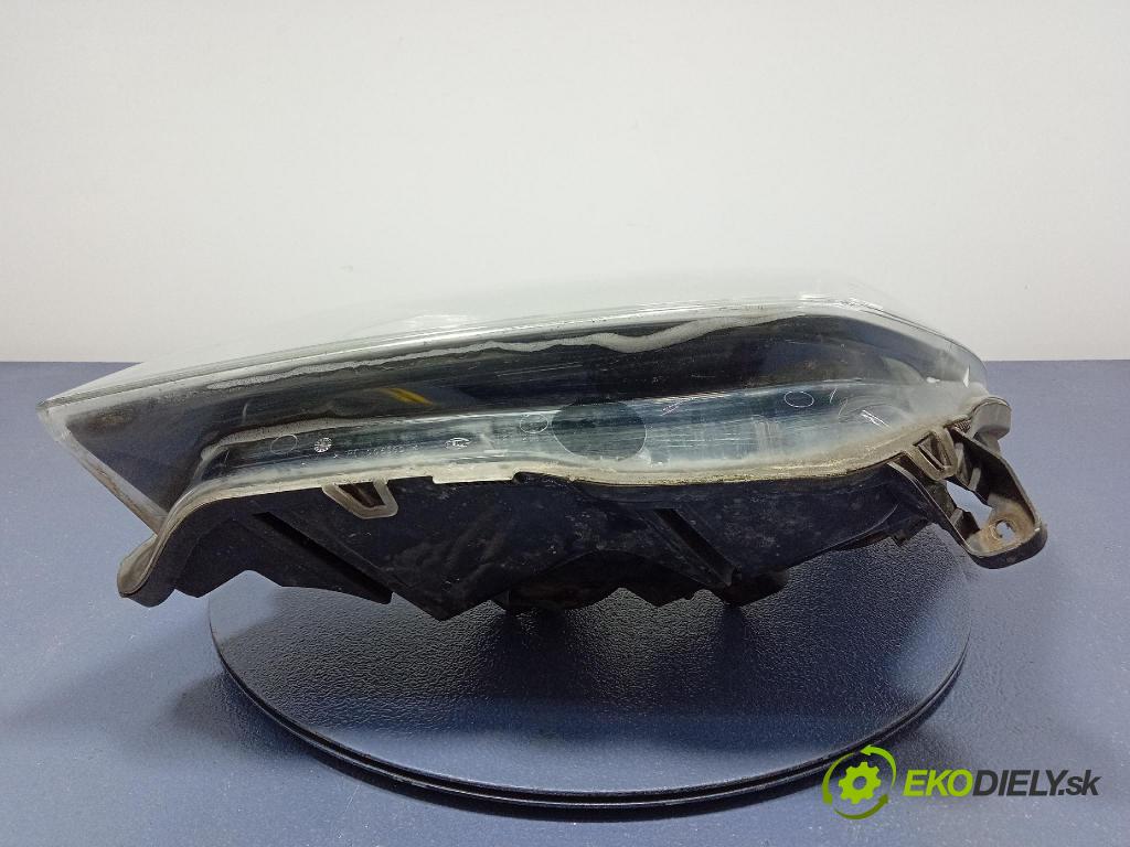Opel Astra 2010 světlo Levý: 24451032