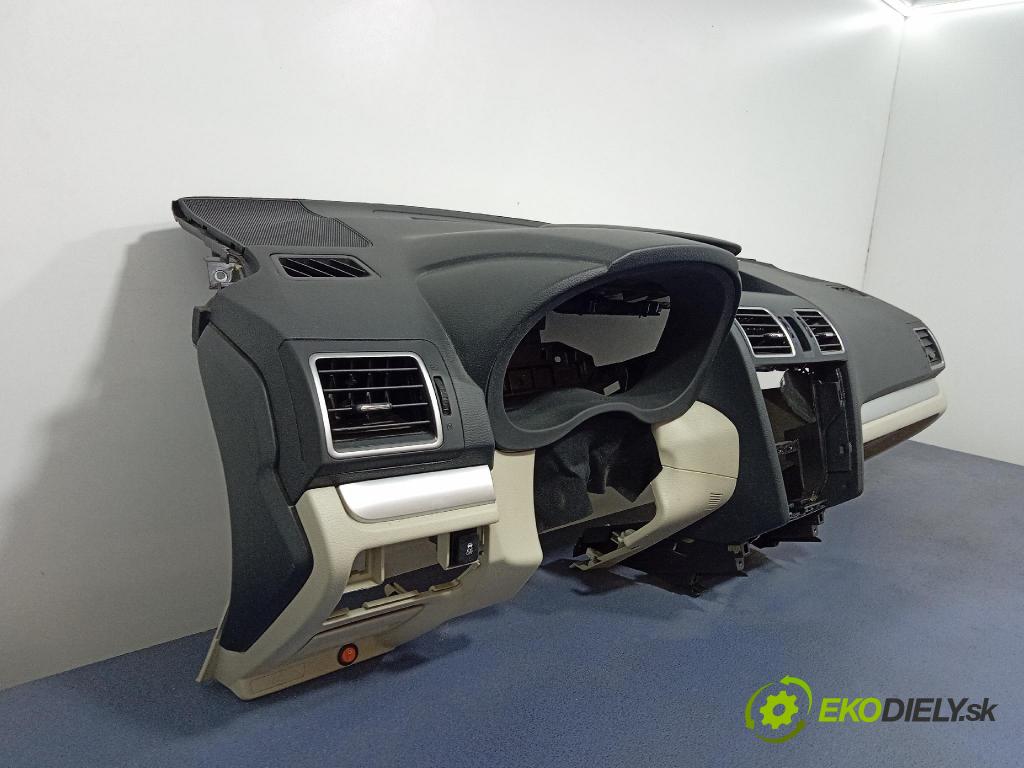 Subaru Xv 2015 kokpit,pristrojová doska 66040-FJ010