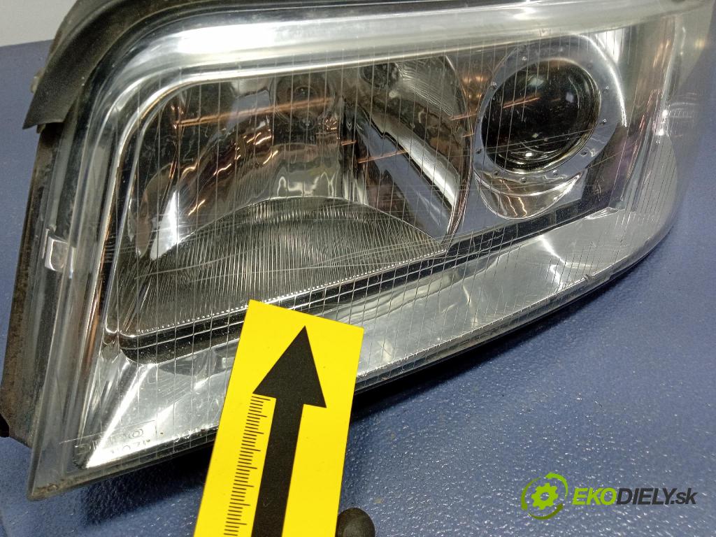 Audi A4 1999 Reflektor: Vľavo: