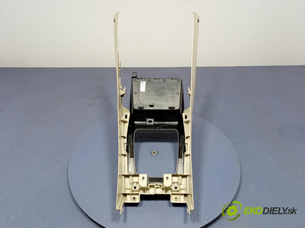 Subaru Xv 2015 tunel Stredný: 66155FJ000
