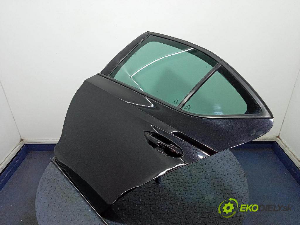 Skoda Octavia 2020 dvere zad Vľavo: