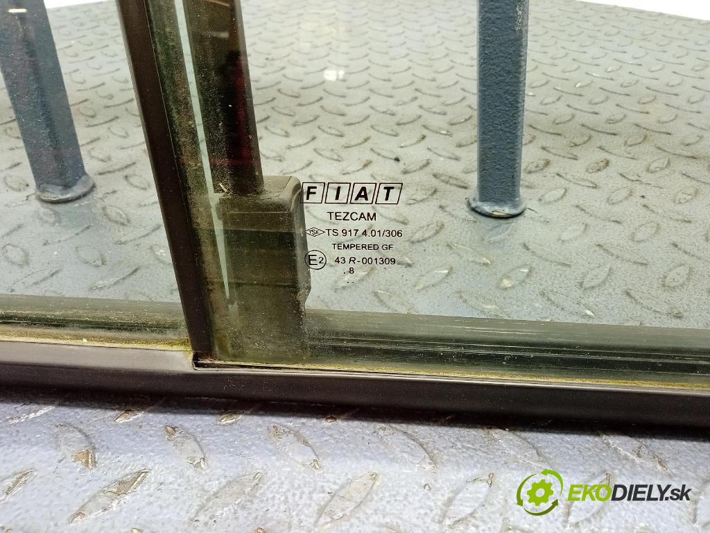 Fiat Doblo 2008 sklo dvere zad Prava: