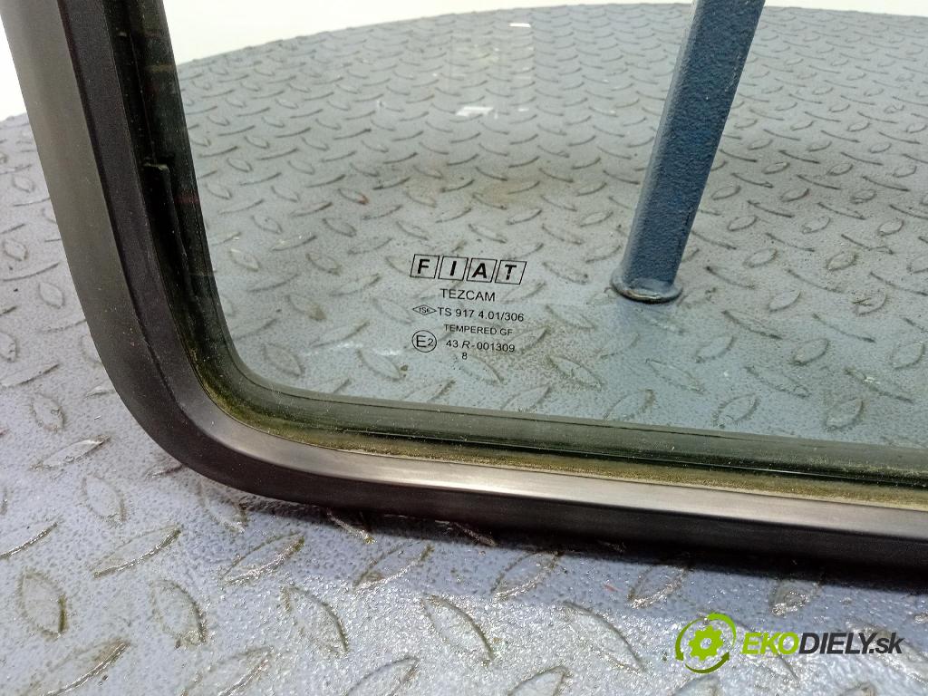 Fiat Doblo 2008 sklo dvere zad Prava: