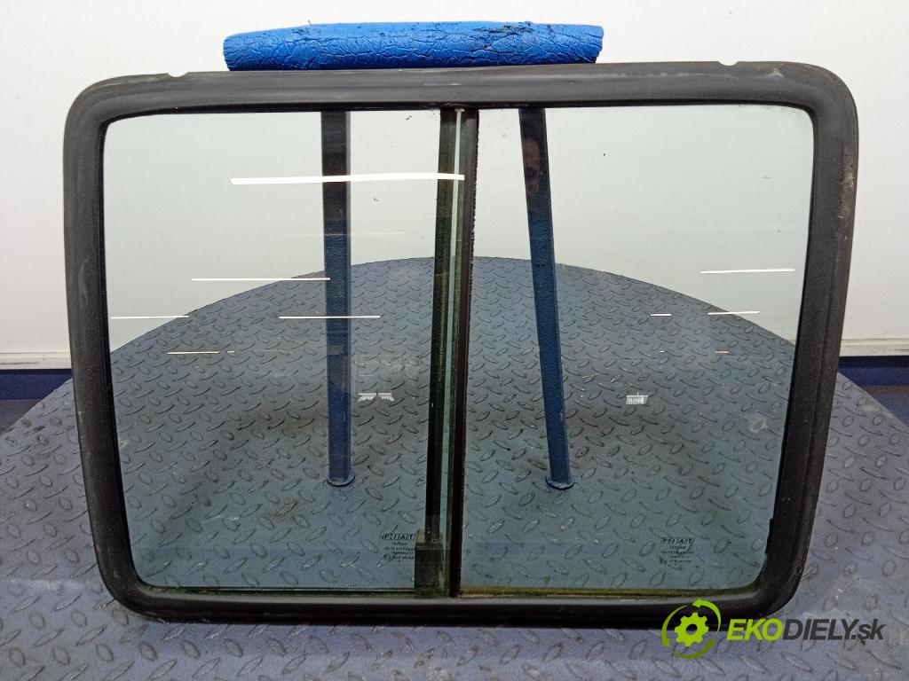 Fiat Doblo 2008 sklo dvere zad ľavé