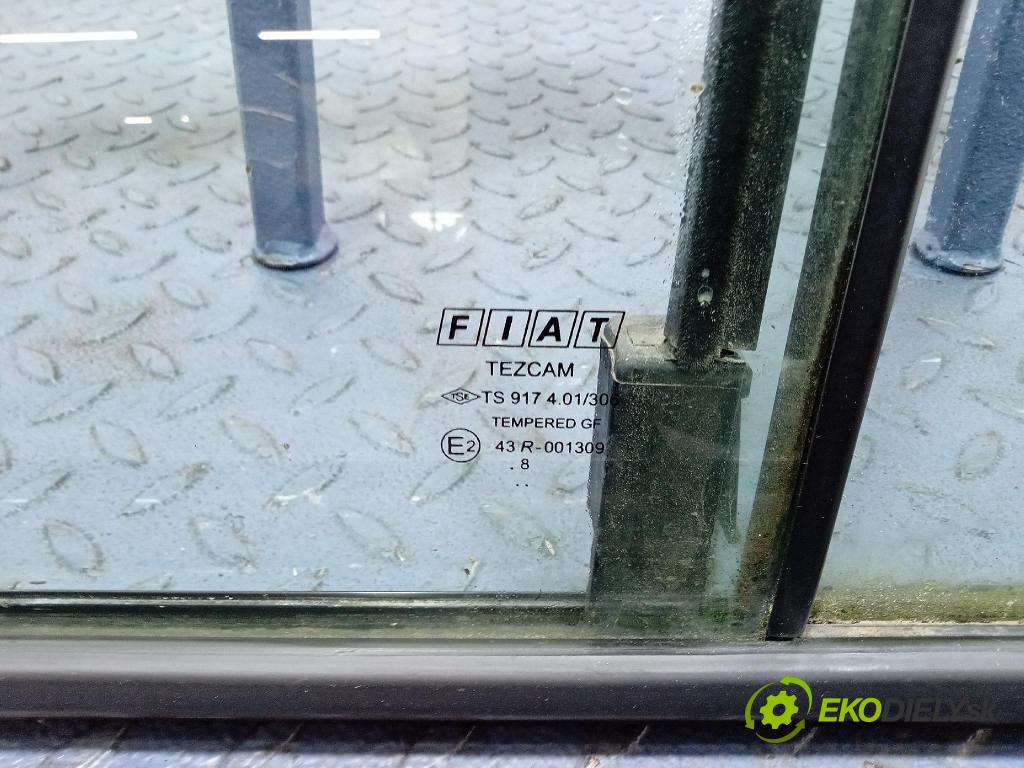 Fiat Doblo 2008 sklo dvere zad ľavé