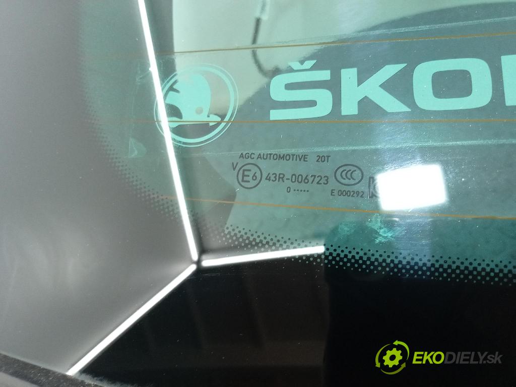 Skoda Octavia 2020 zadna dveře kufra: kufra: