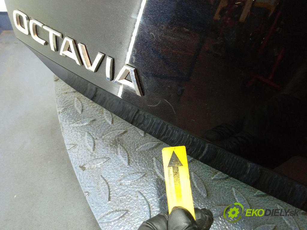 Skoda Octavia 2020 zadna dveře kufra: kufra: