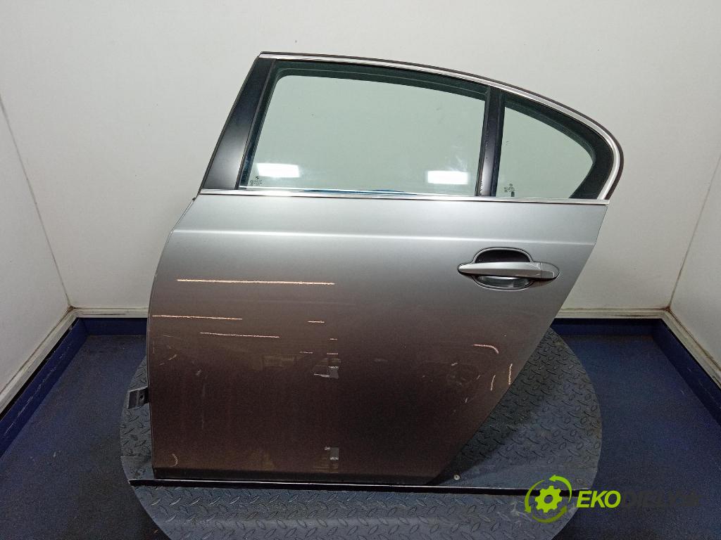 Bmw Seria 5 2005 dvere zad Vľavo:
