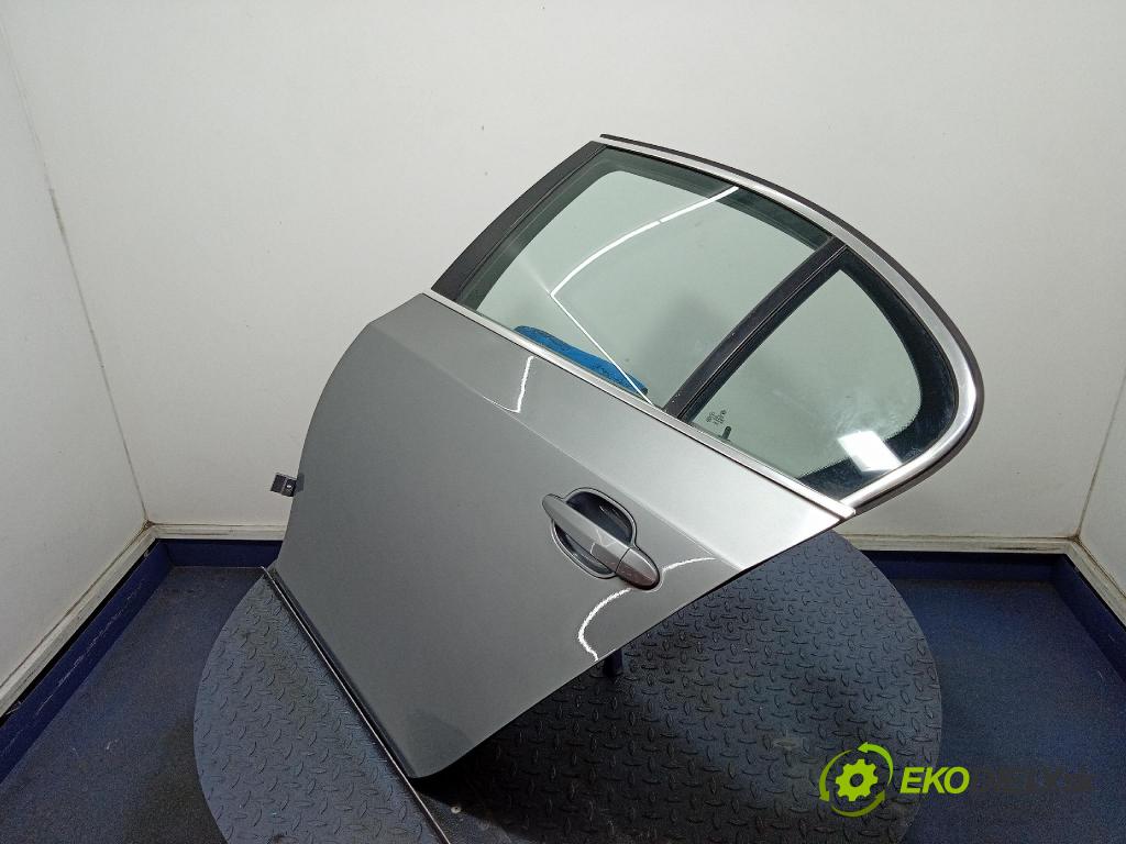Bmw Seria 5 2005 dvere zad Vľavo: