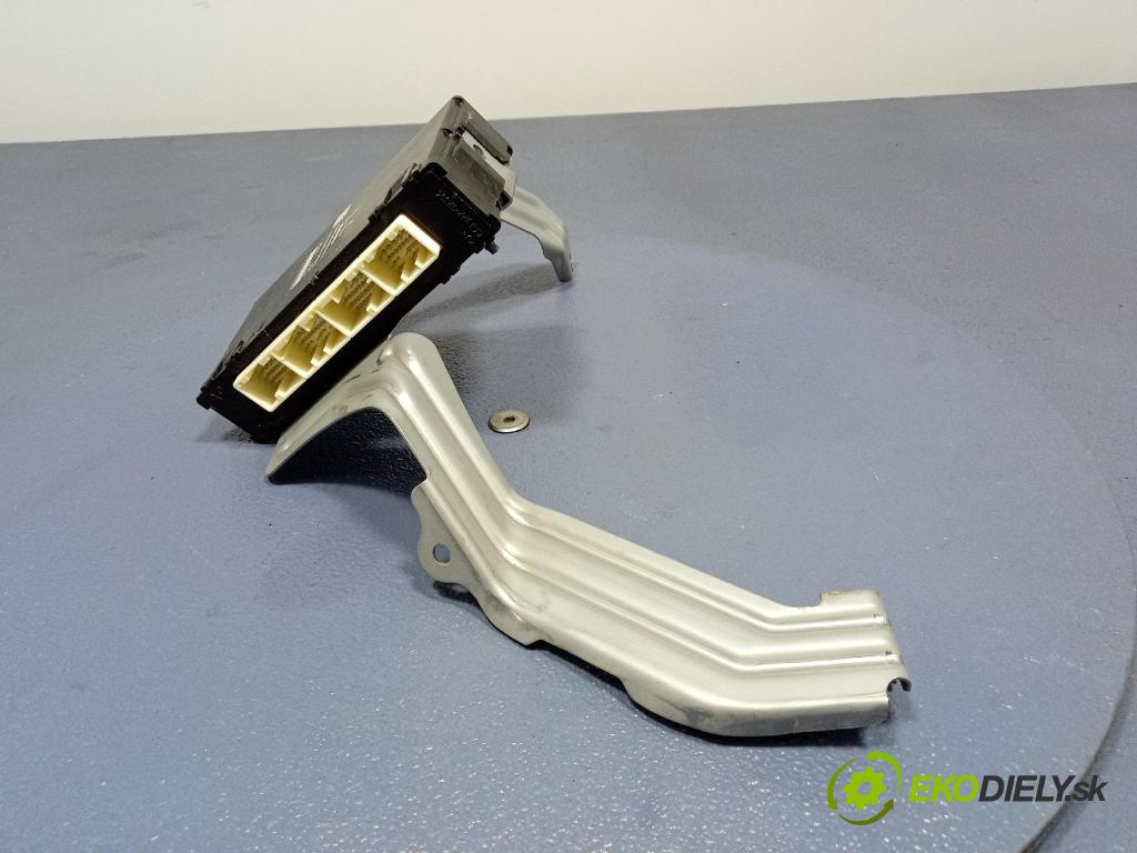Subaru Xv 2015 riadiaca jednotka Motor: 22765AH491