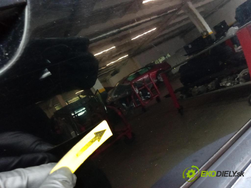 Audi A4 2001 dvere zad pravé