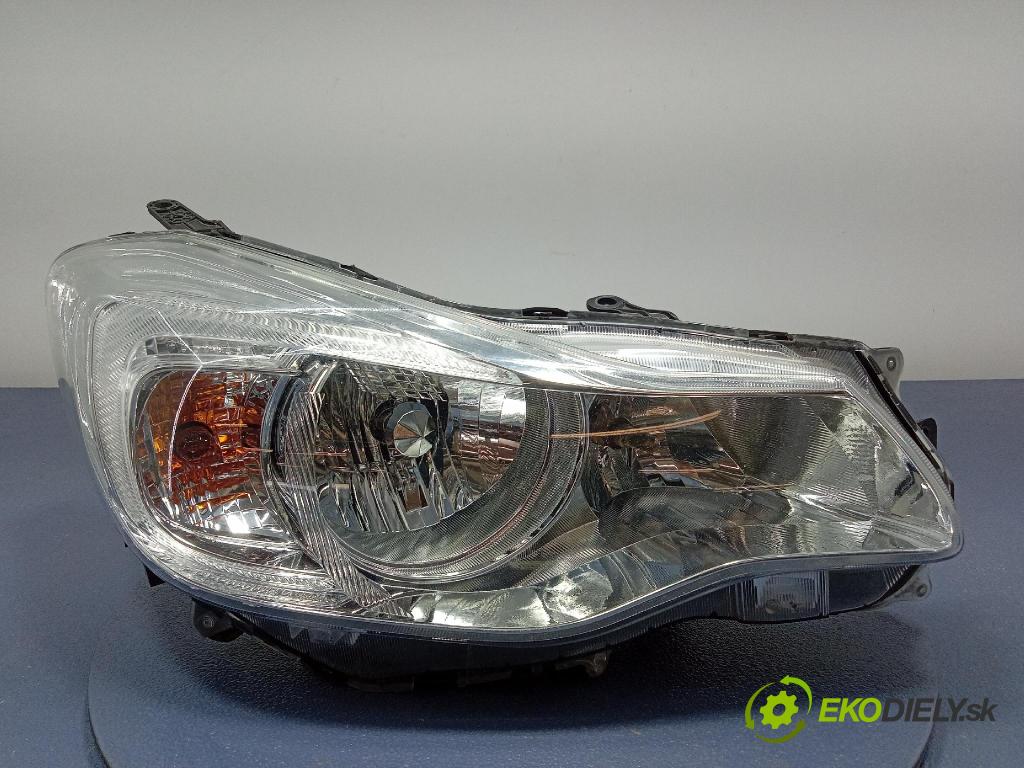 Subaru Xv 2015 Reflektor: v pravo: