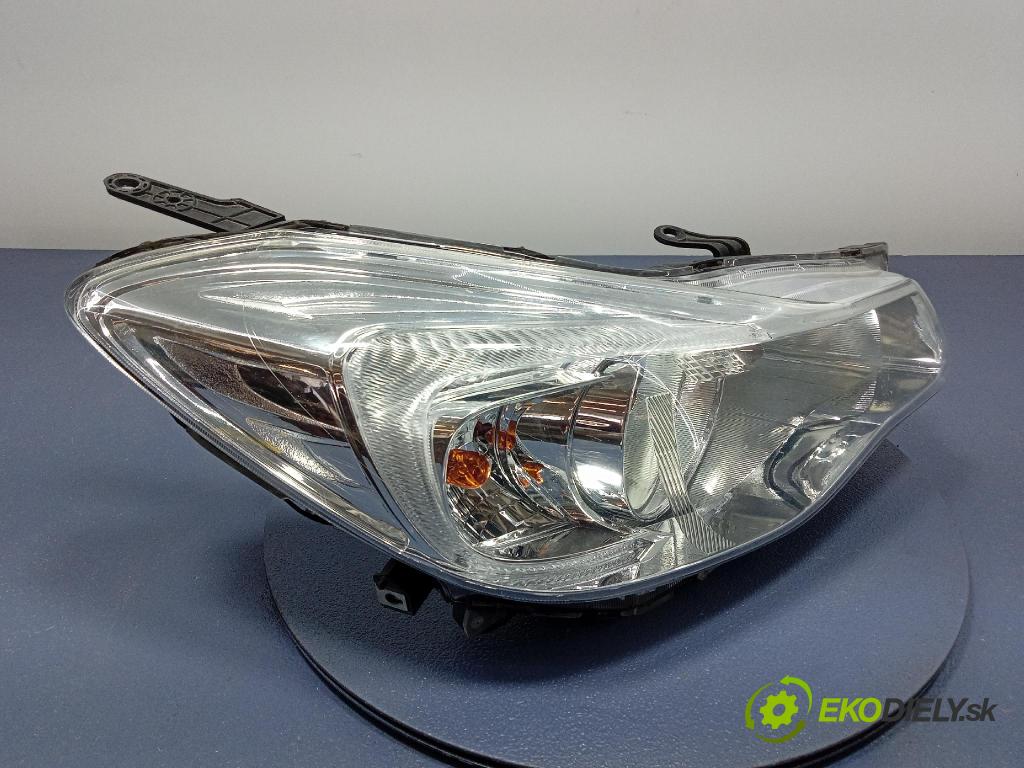 Subaru Xv 2015 Reflektor: v pravo: