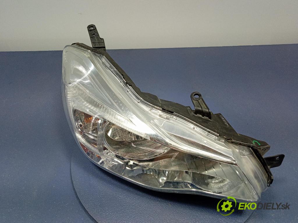 Subaru Xv 2015 Reflektor: v pravo: