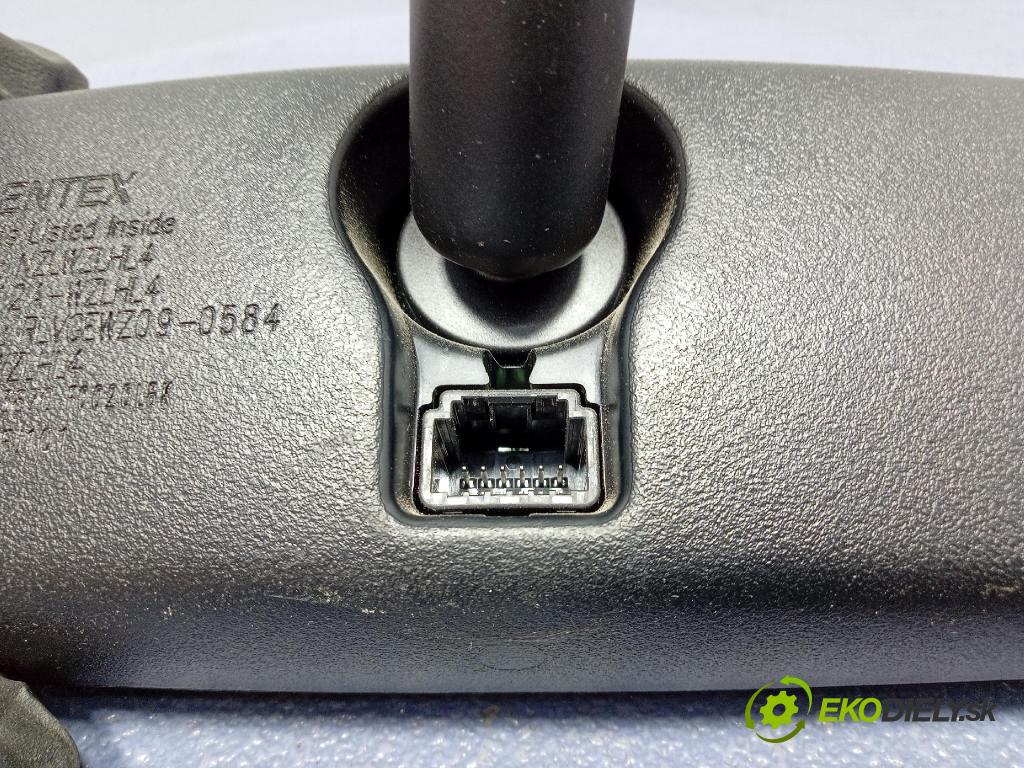 Subaru Xv 2015 zrkadlo Vnútri: 