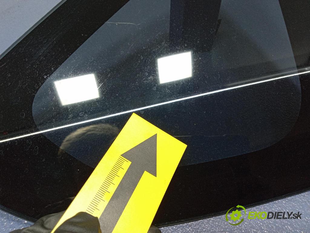 Subaru Xv 2015 sklo Karosérie: Zad: