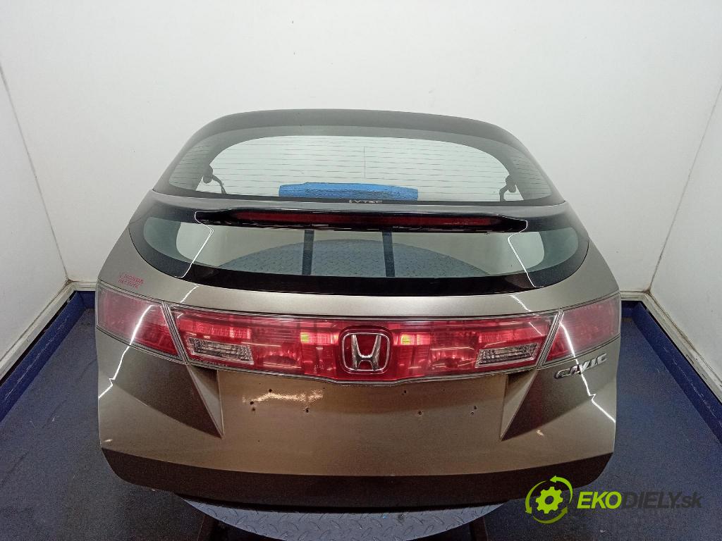 Honda Civic 2007 zadna dveře kufra: kufra: